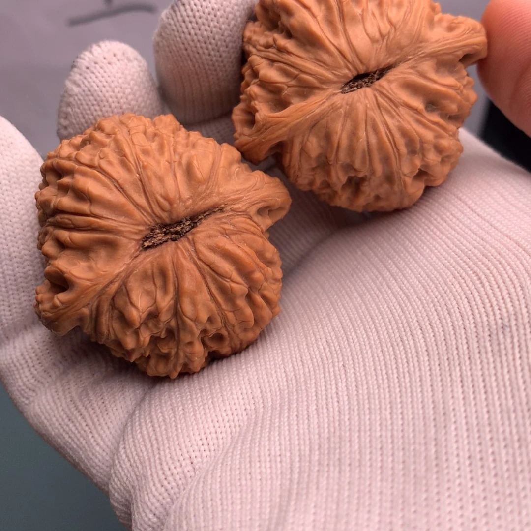 用***0文玩核桃吊坠泥鳅114