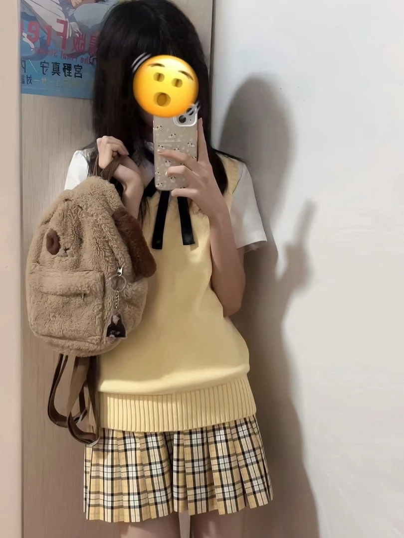 必入小杏中 jk 格裙！原创浅杏格校供裙，显白百搭温柔少女风超吸睛