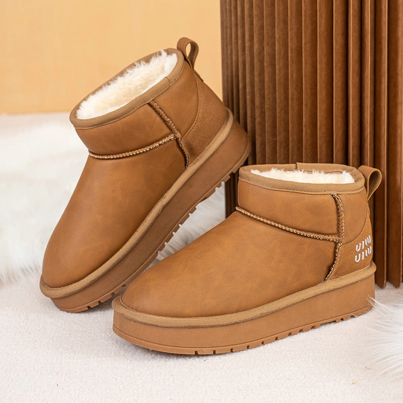 2025冬季经典雪地靴皮面防水保暖加绒加厚时尚短筒雪地靴棉鞋