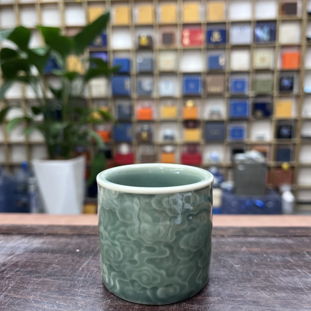 A8-青瓷云纹扳指杯（23）是