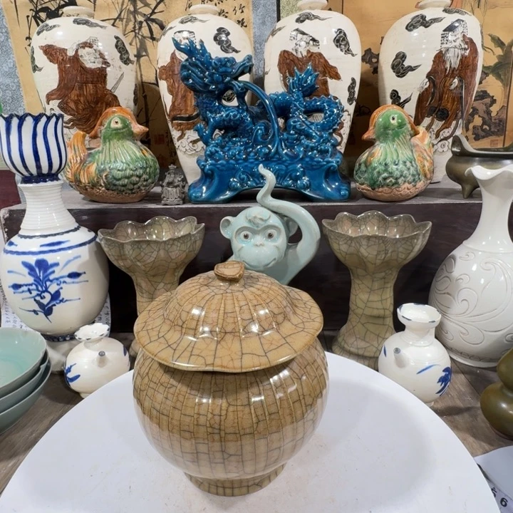 手工制作陶瓷摆件