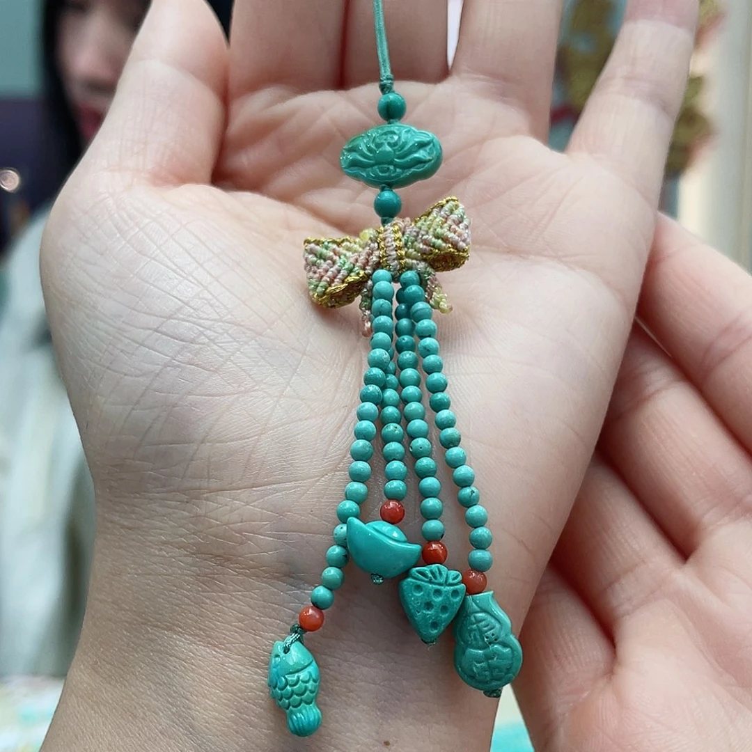 绿松石颈饰未镶嵌