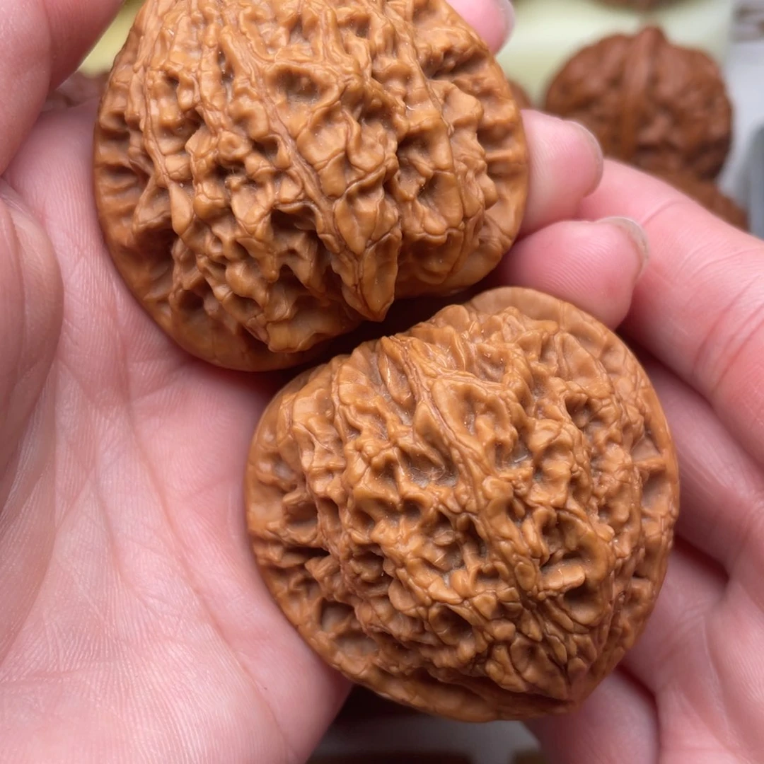 文玩核桃把件虎头王45