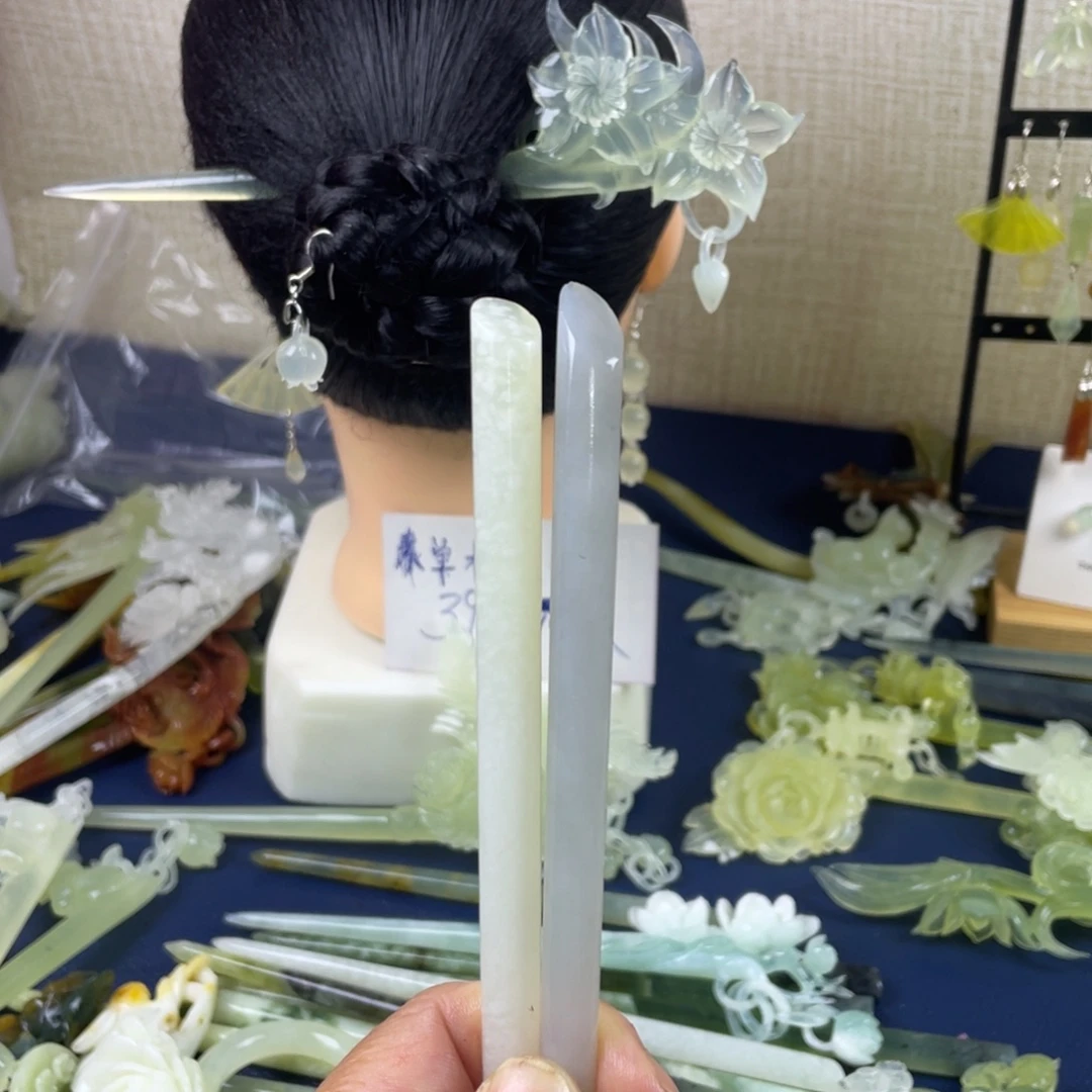 月***安未镶嵌蛇纹石玉发饰