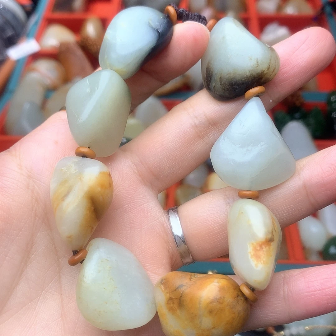 铁***刃未镶嵌和田玉（子料）挂件