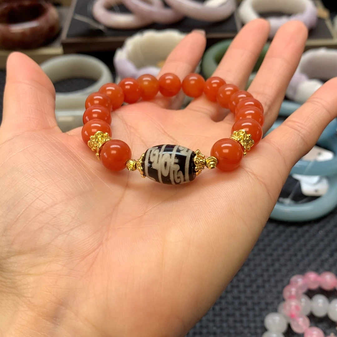 石英岩玉未镶嵌手镯