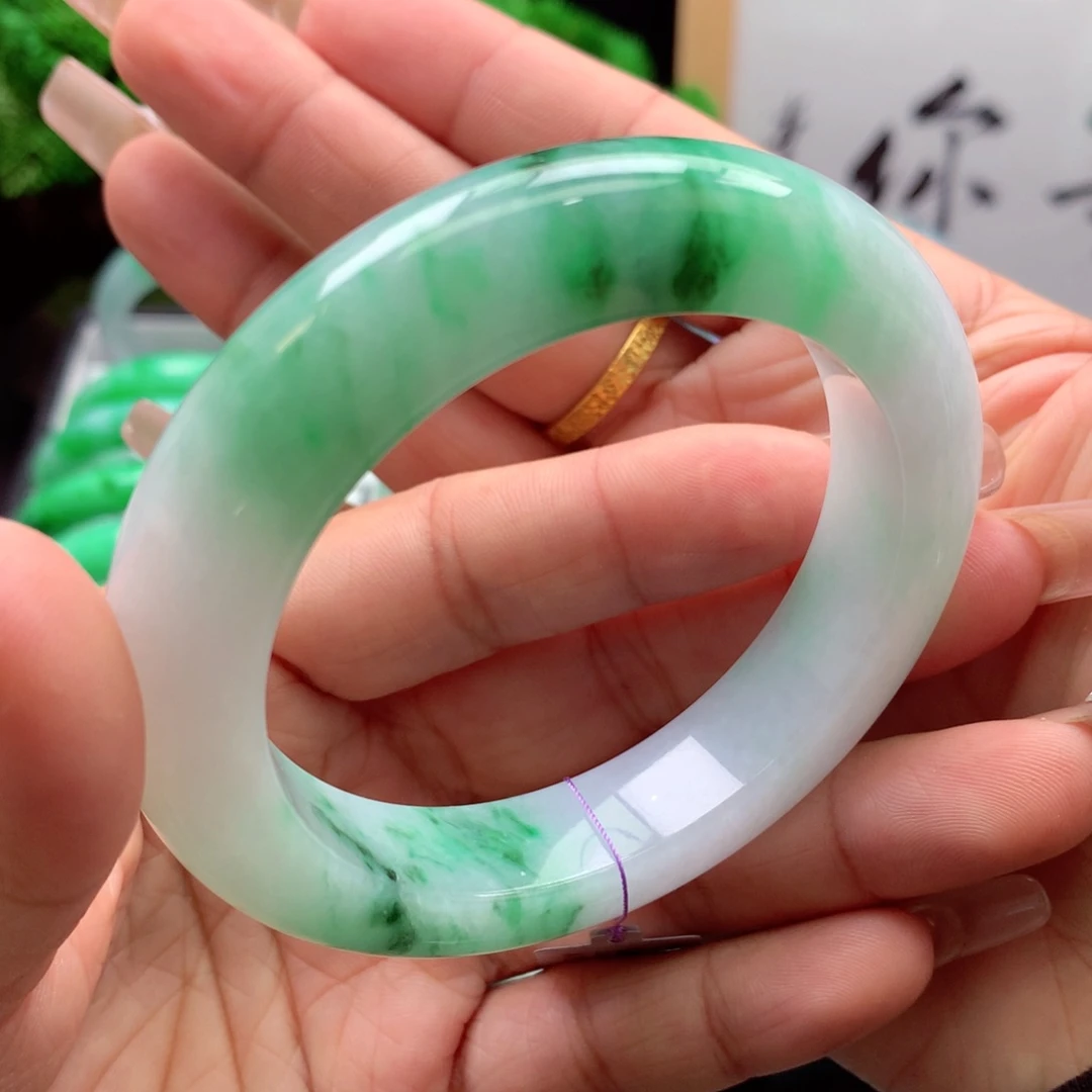 未镶嵌手镯翡翠缅甸