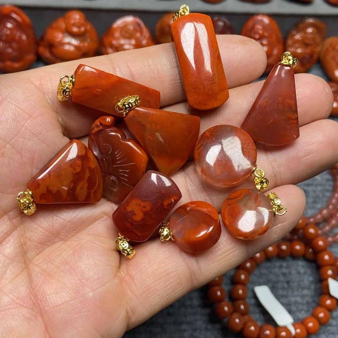 南红玛瑙吊坠(不含链)未镶嵌峨****姐