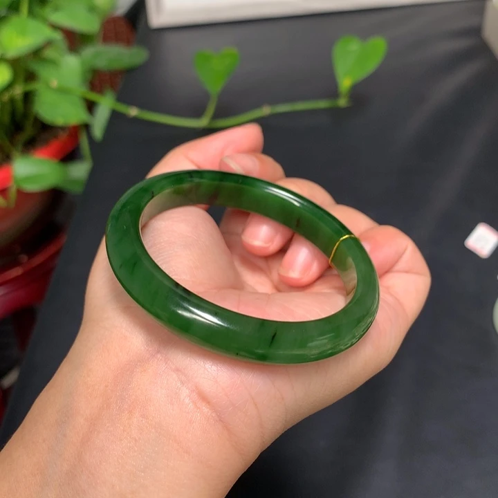 未镶嵌手镯和田玉55