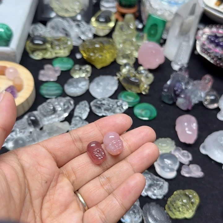 未镶嵌颈饰水晶水晶