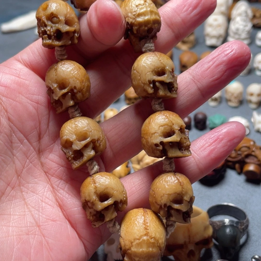 熊**量骷髅手串手工雕刻一条