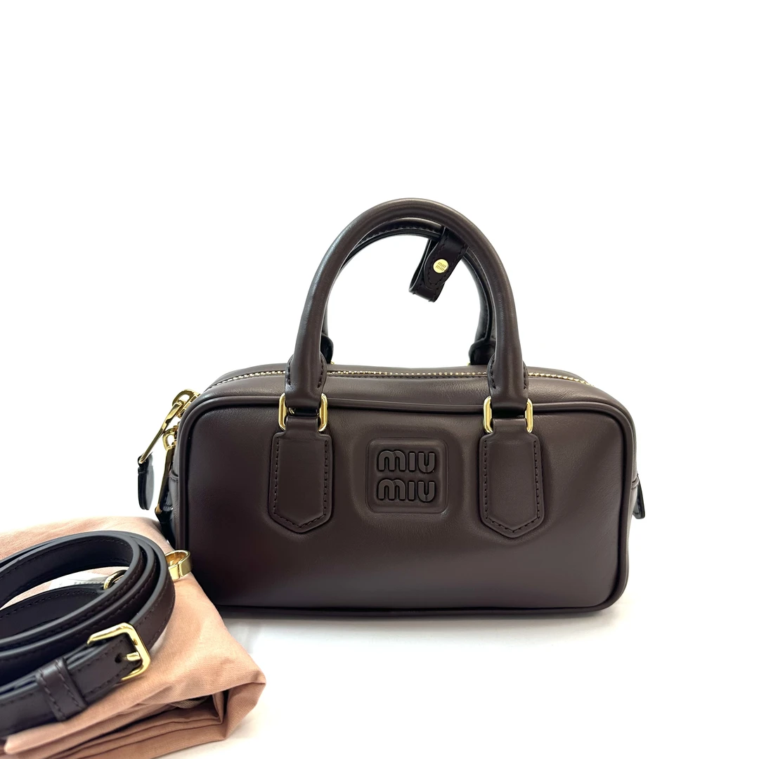 99新 MIU MIU/缪缪 Arcadia 石南木色保龄球手提单肩包  小号