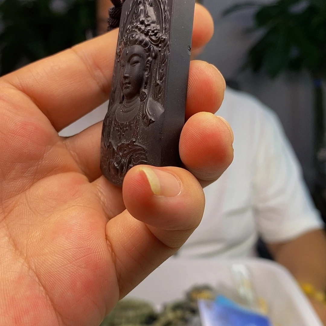 透闪石质玉未镶嵌珠宝奇石