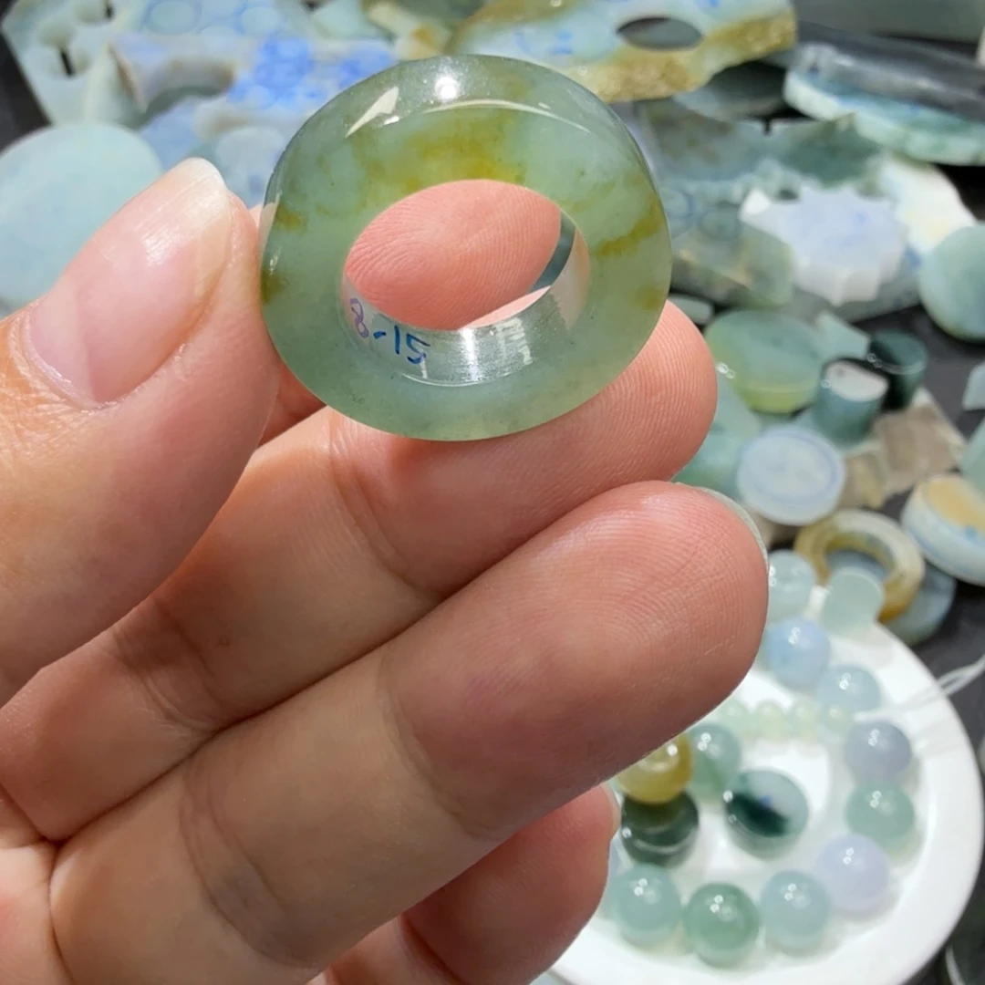 定制翡翠未镶嵌天然翡翠8-16冰蓝洒金