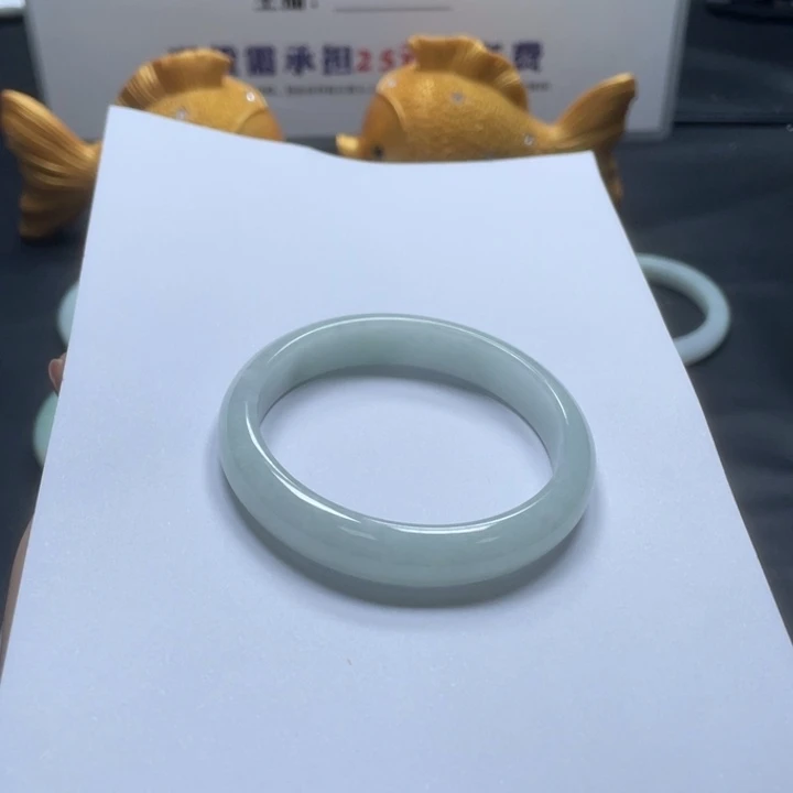 未镶嵌手镯翡翠正圈