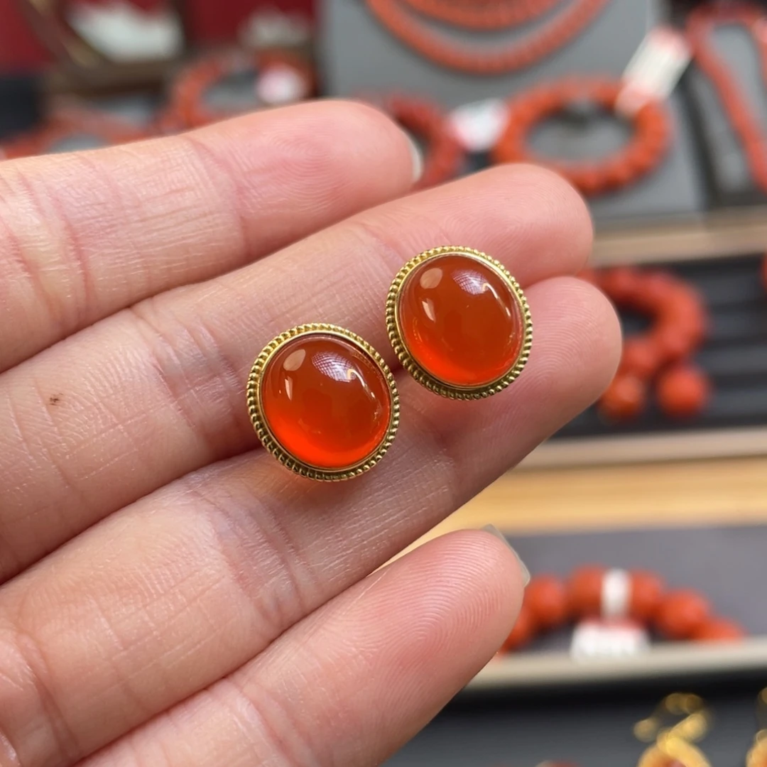 南红玛瑙耳钉18K金镶嵌