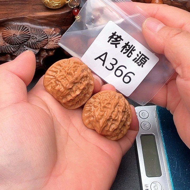 桃核把件核桃瓷娃娃37