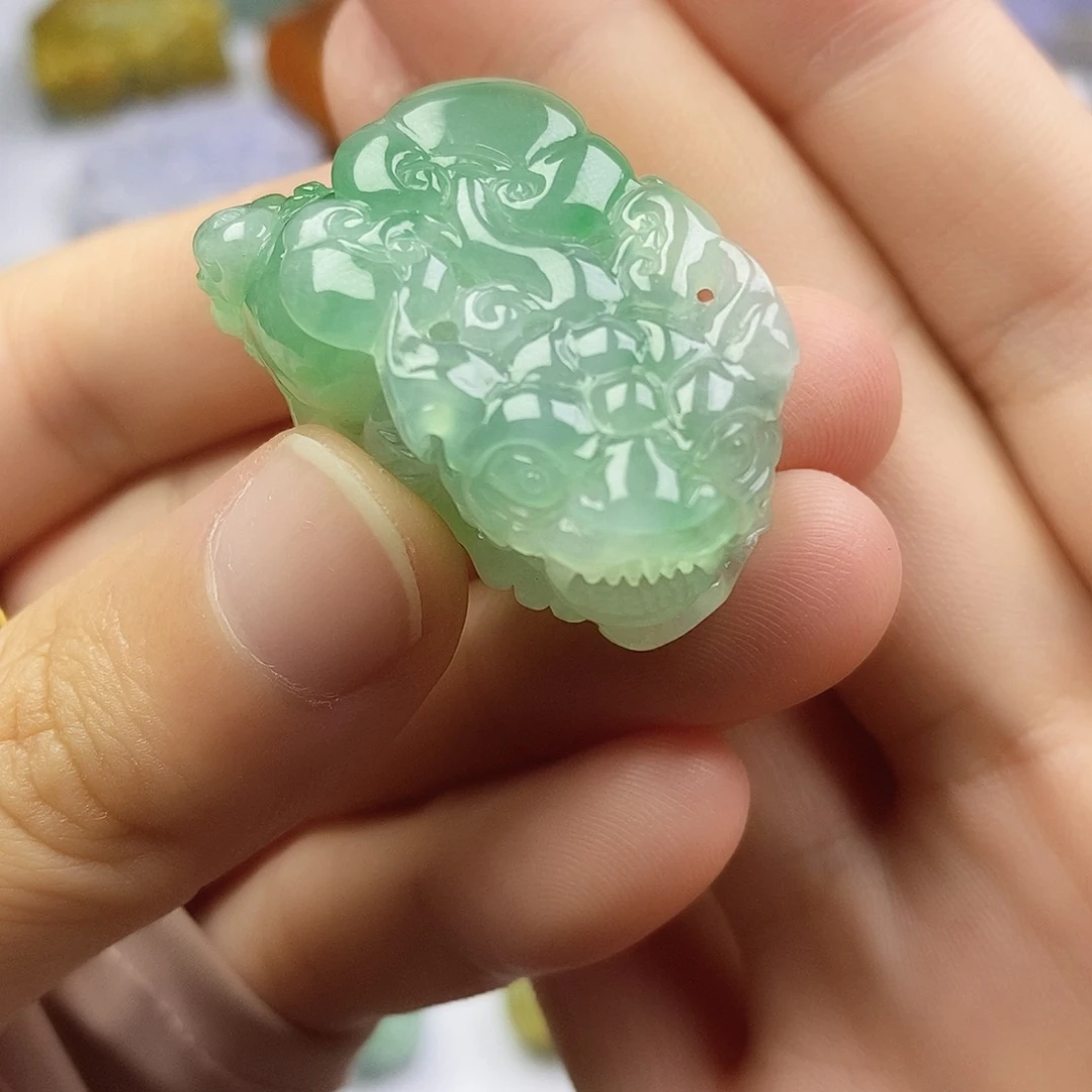 颈饰未镶嵌翡翠貔貅