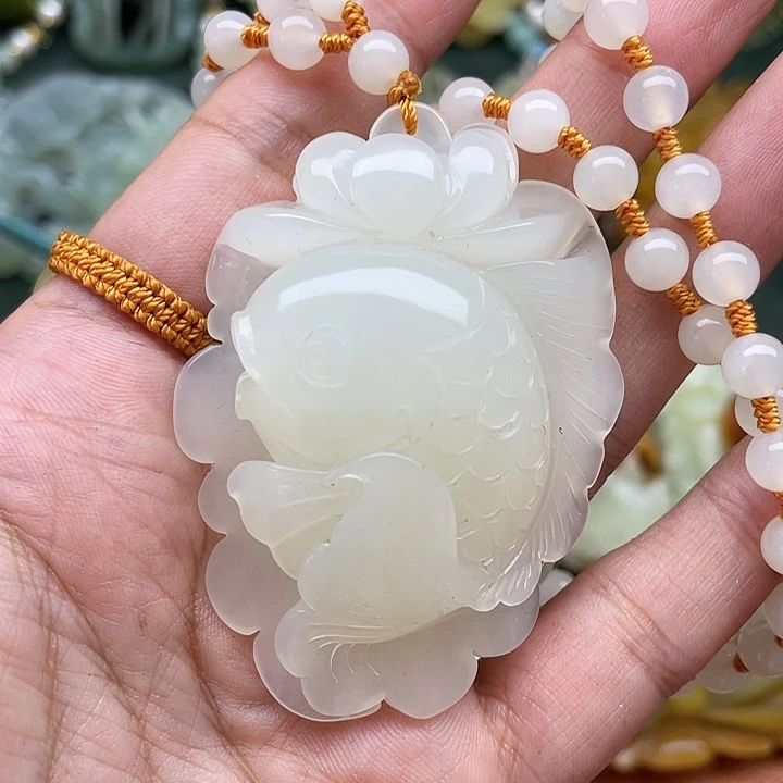 蛇纹石玉吊坠未镶嵌