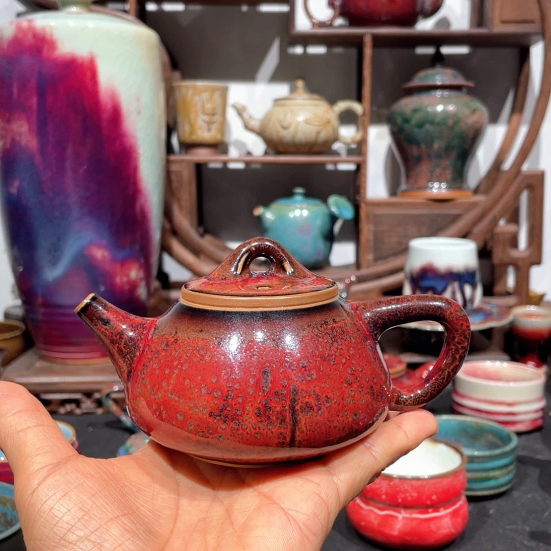 如***是中国神后钧瓷茶器