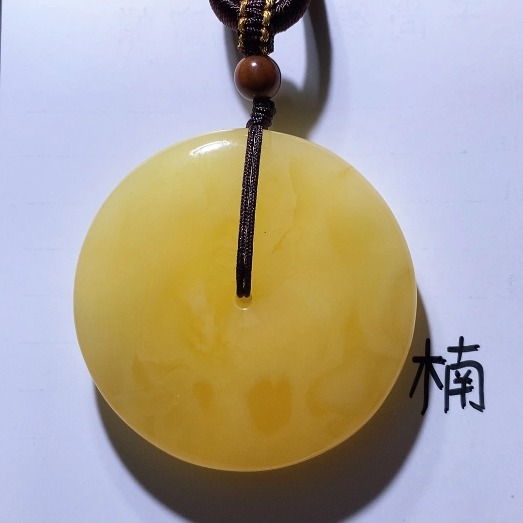 未镶嵌琥珀珠宝奇石