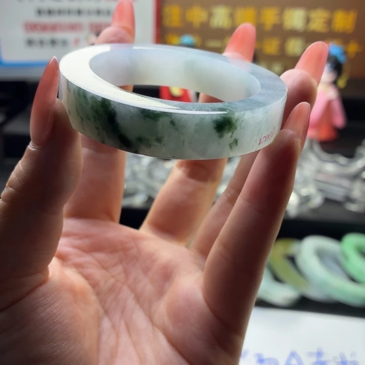 紫***轩未镶嵌缅A翡翠定制翡翠