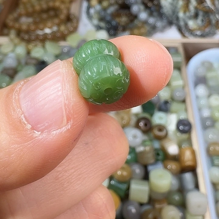 和田玉（碧玉）未镶嵌颈饰10.9