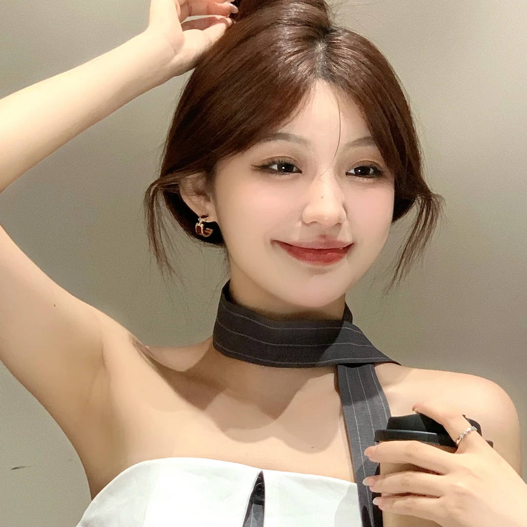 FULL GIRLISH耳环01143金色字母滴油耳钉耳饰