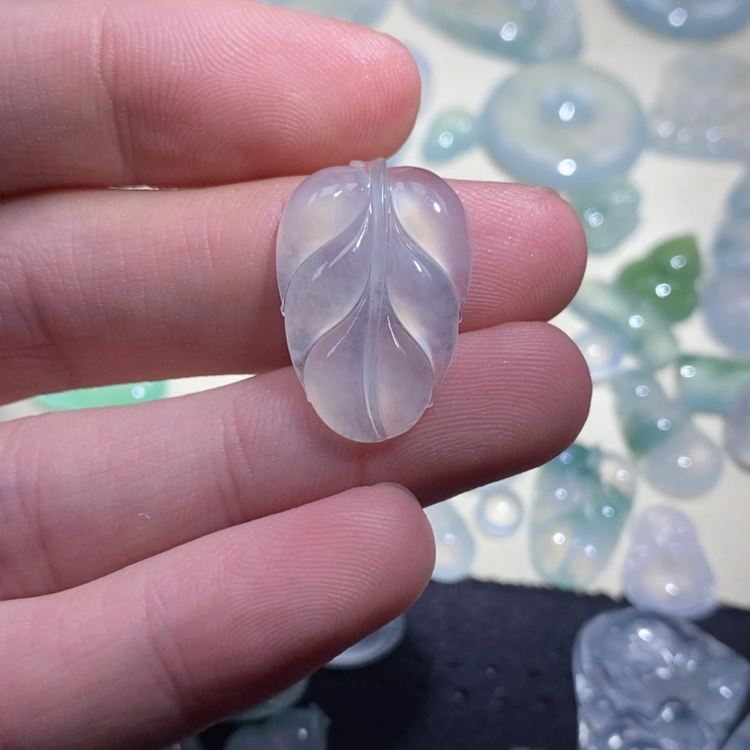 翡翠颈饰未镶嵌尚*叶子