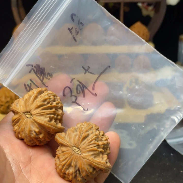 阿***土文玩核桃把件磨盘