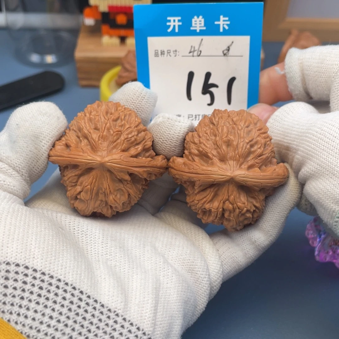 核桃文玩核桃白狮子
