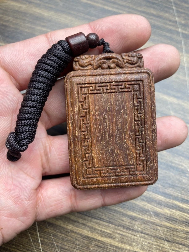 链接734福森红土吊坠60