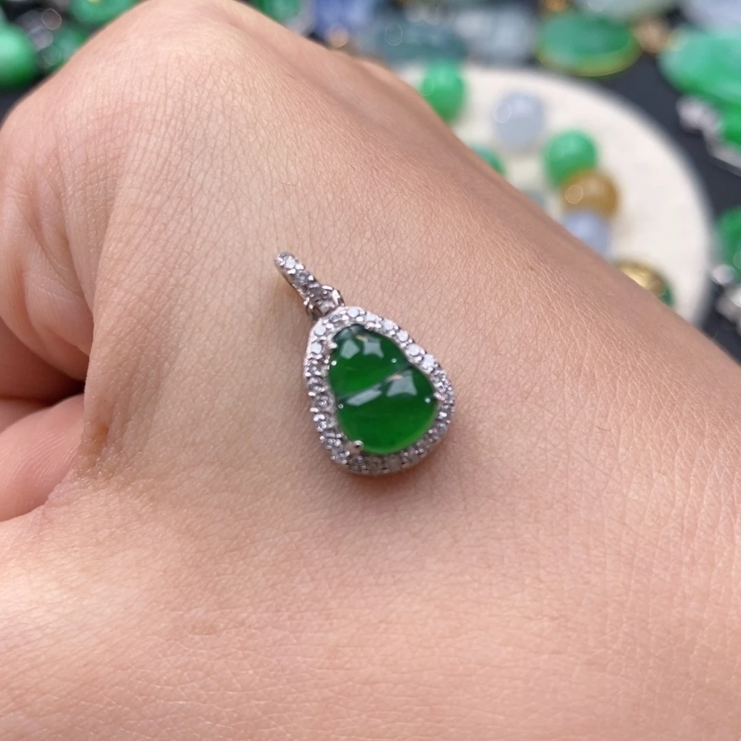 翡翠颈饰银S925镶嵌危料