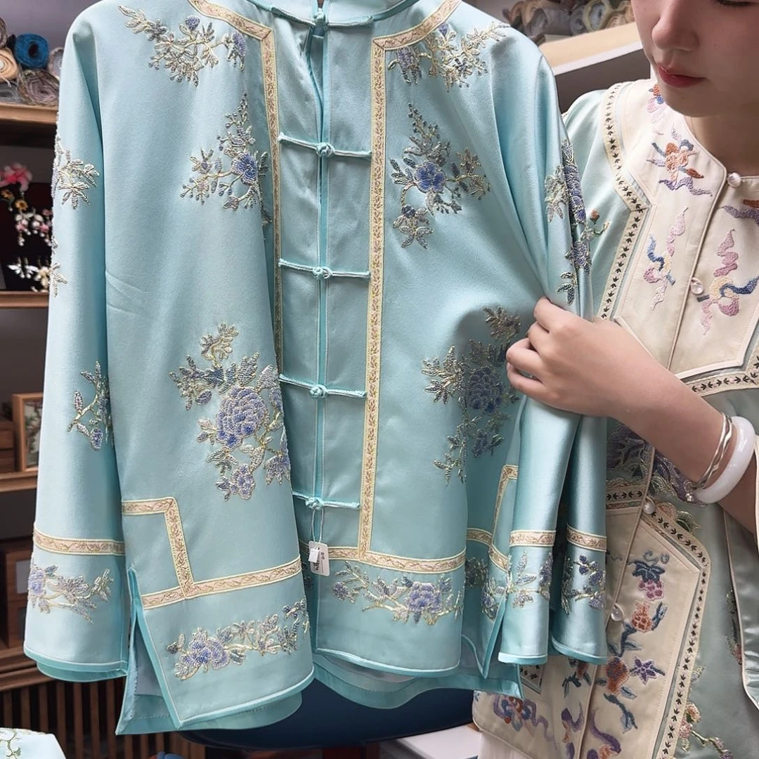 13号真丝重缎刺绣太太服