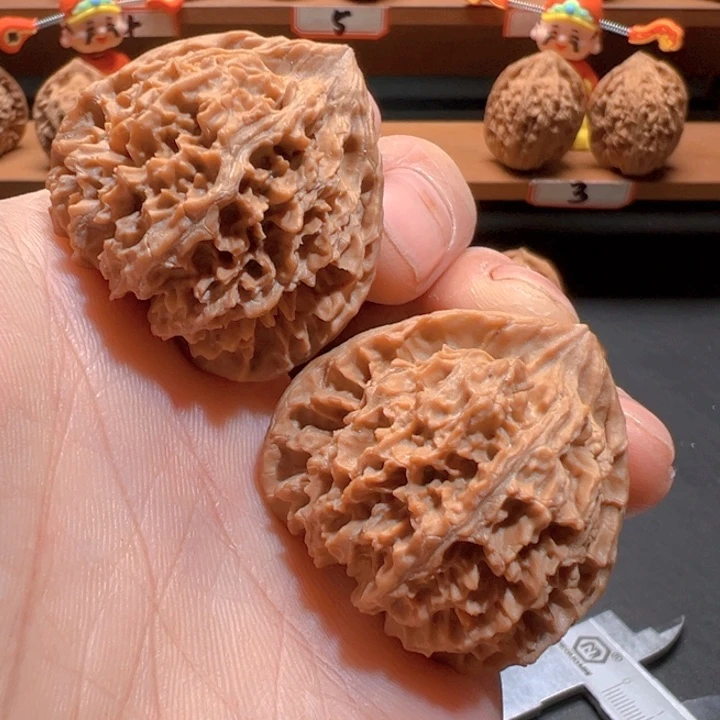 吊坠文玩核桃刺头