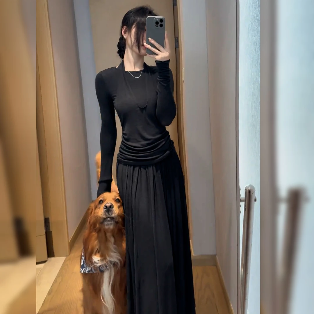 韩系设计感假两件挂脖长袖上衣秋冬季2025新款黑灰色连衣裙女套装