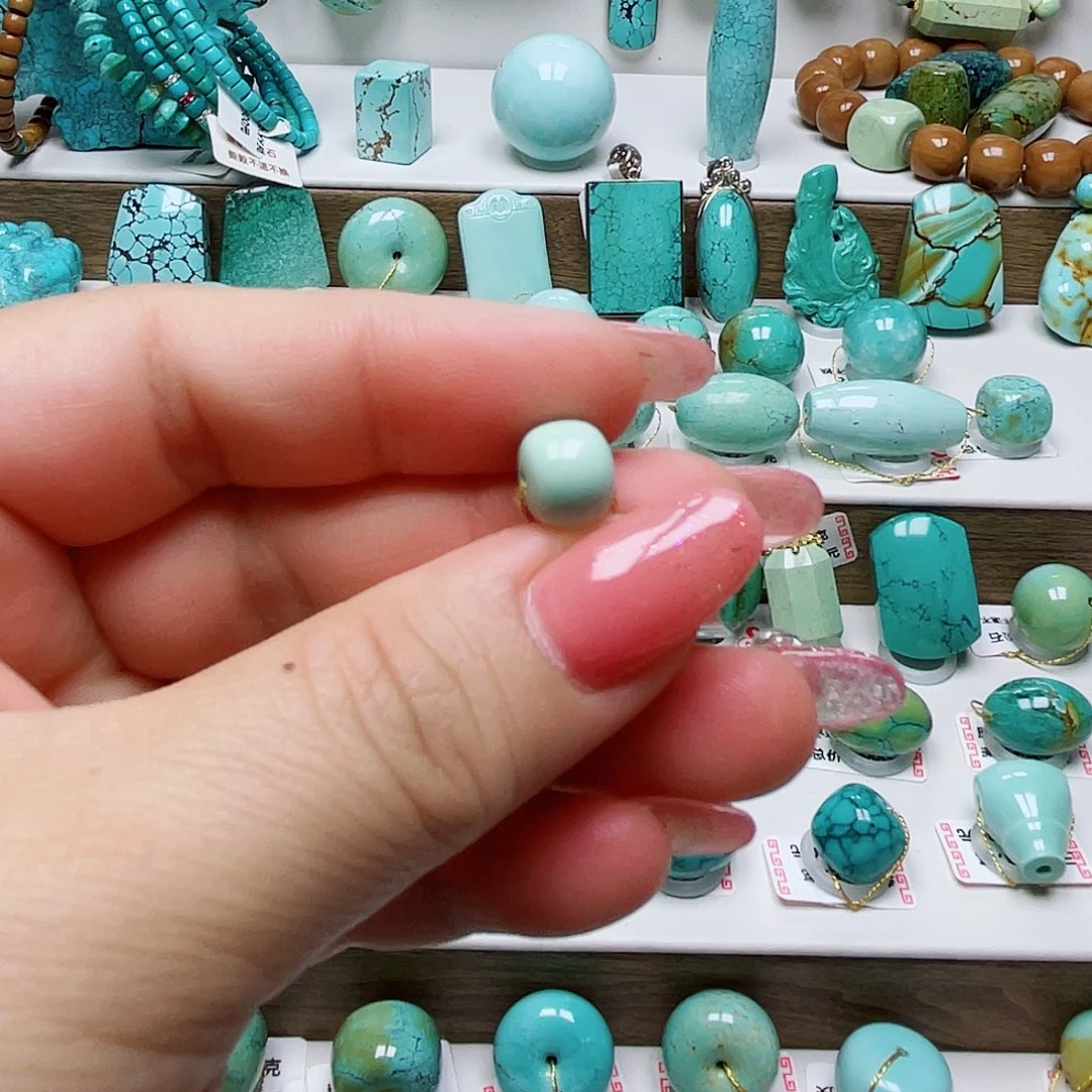 绿松石未镶嵌摆件