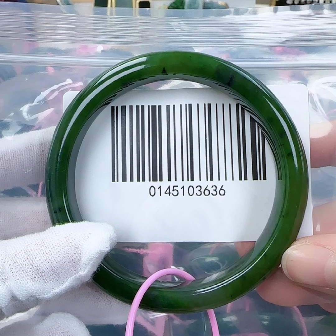 和田玉（碧玉）手镯未镶嵌包容64