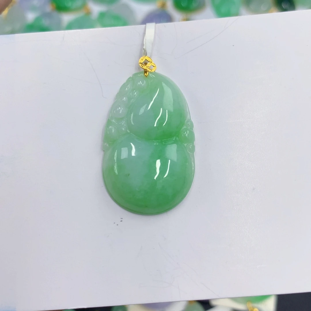 颈饰18K金镶嵌翡翠翡翠