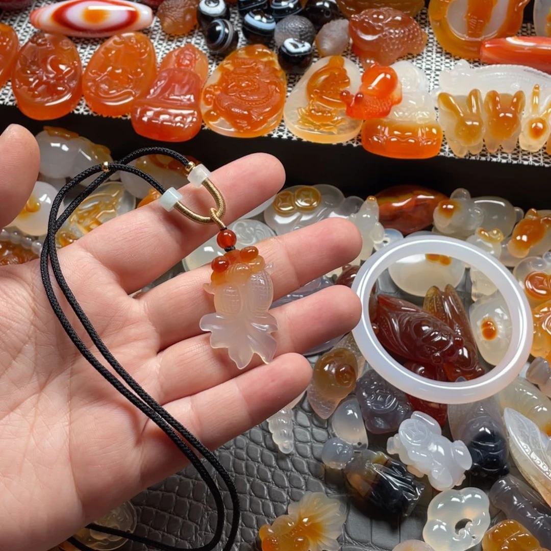 玛瑙/玉髓颈饰未镶嵌