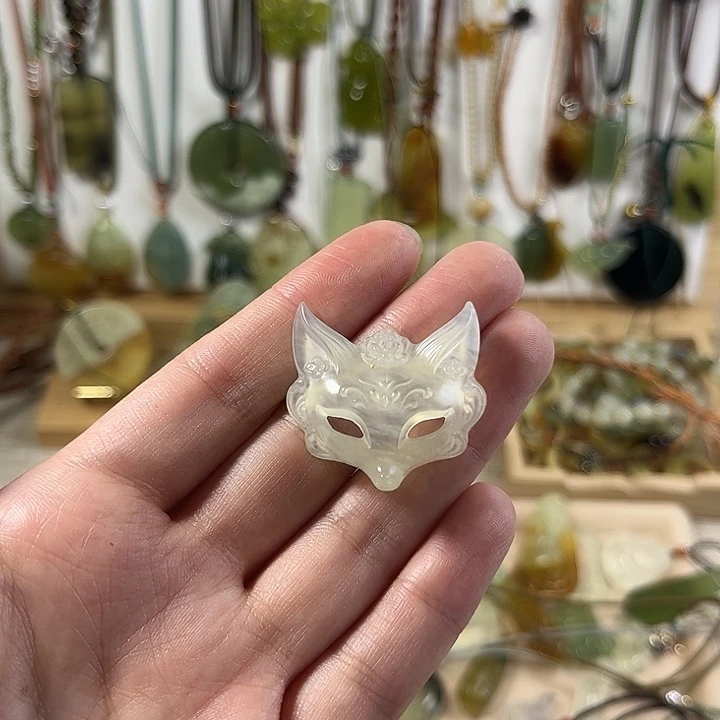 寺***瑾合金蛇纹石玉颈饰