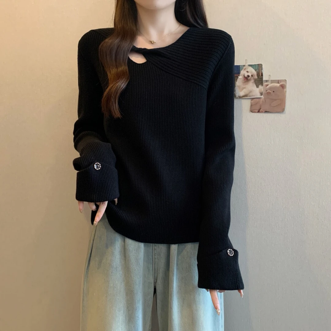 大码女装秋冬季高级感黑色内搭打底毛衣胖mm设计感镂空针织衫上衣