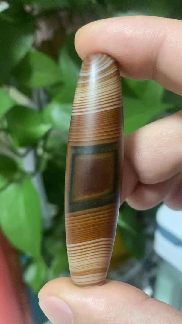 天圆地方缠丝玛瑙