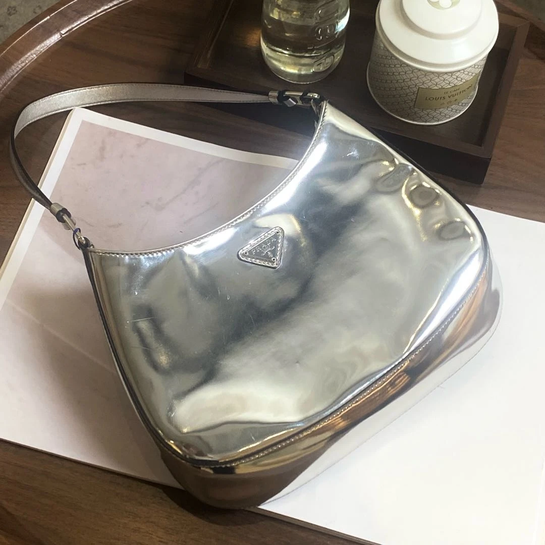 95新 Prada/普拉达 银色cleo hobo腋下包 95新 43231086
