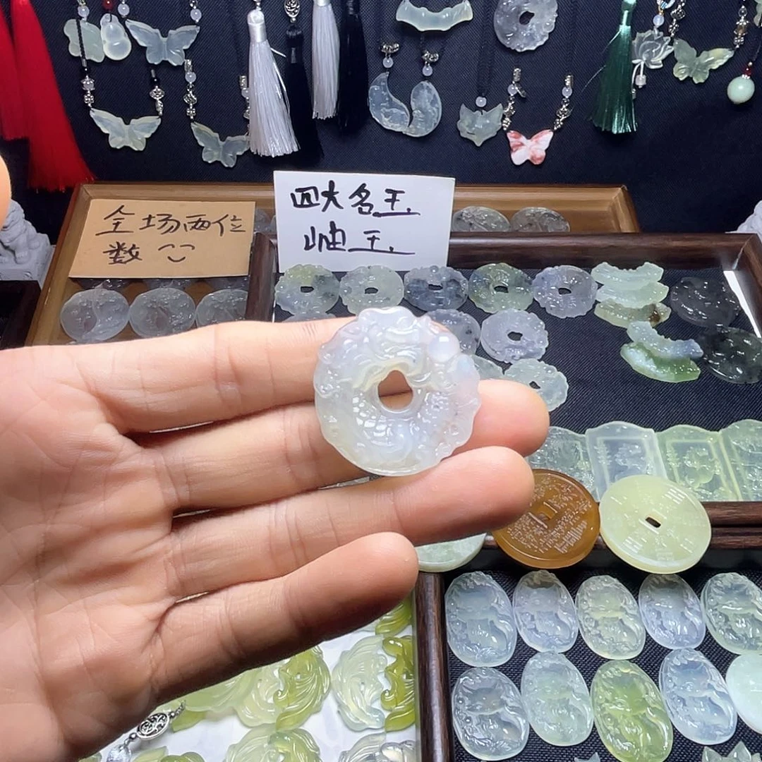 岫玉未镶嵌岫玉龙扣