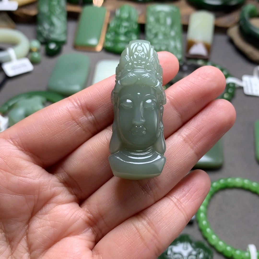 颈饰未镶嵌和田玉