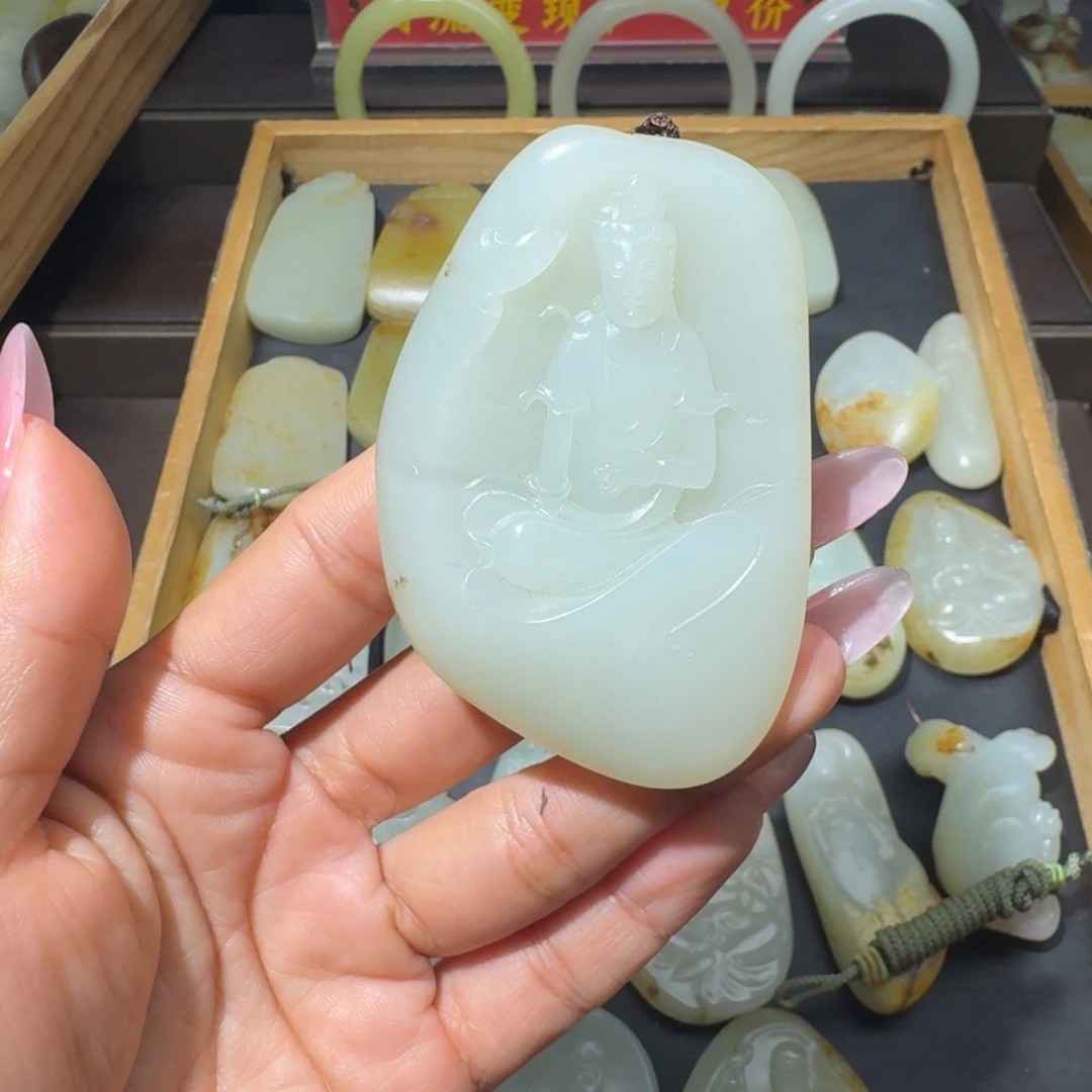 和田玉未镶嵌颈饰