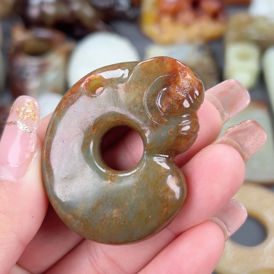 和田玉（糖玉）颈饰未镶嵌