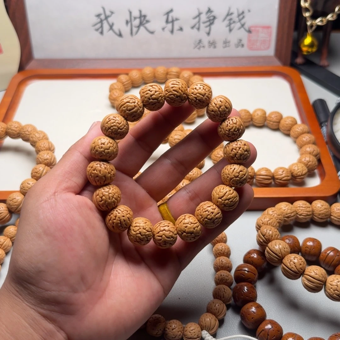 但****手串桃核老树金丹