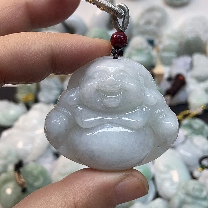 翡翠未镶嵌颈饰佛公